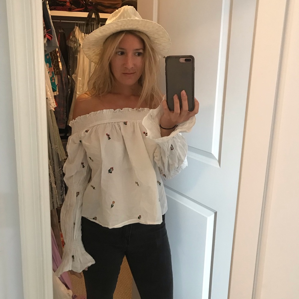 Off the shoulder Zara peasant flower shirt